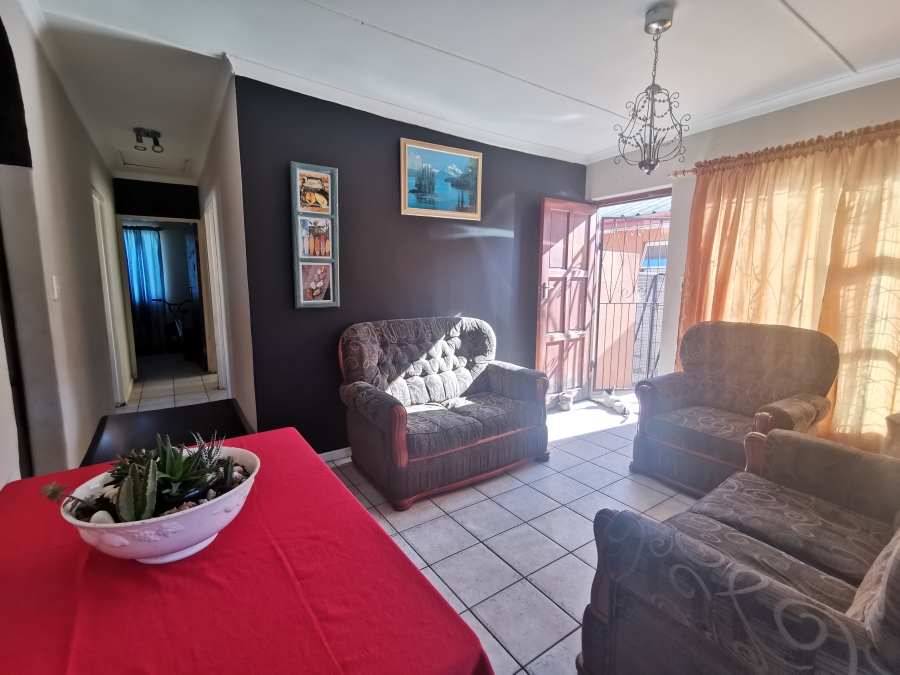 3 Bedroom Property for Sale in Ravensmead Western Cape